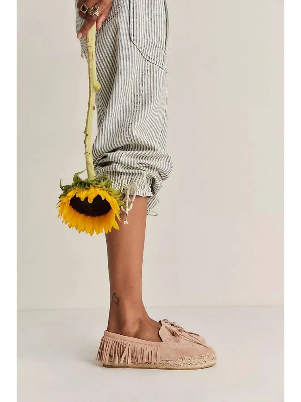 FREE PEOPLE Faraway Fringe Espadrilles / Dusty Rose